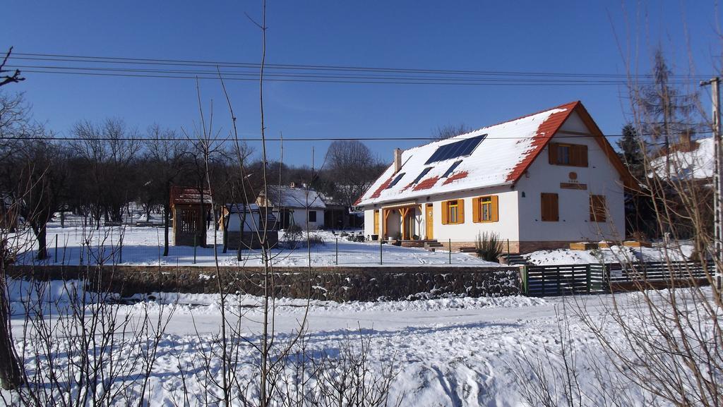 Rozmaring Vendeghaz Hotel Zengővárkony Eksteriør billede