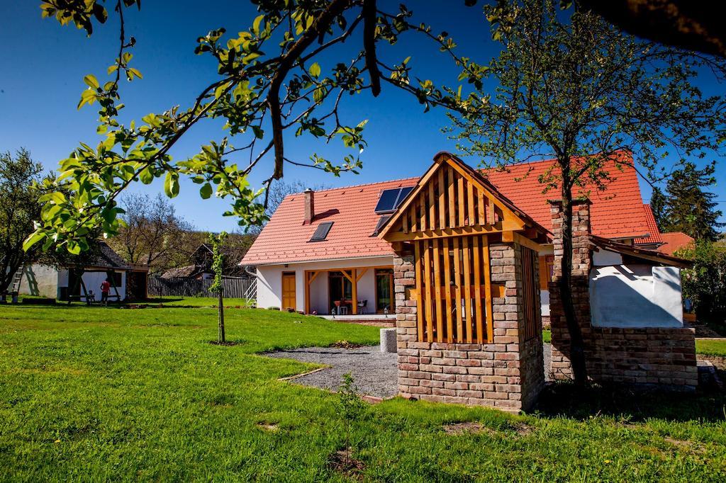 Rozmaring Vendeghaz Hotel Zengővárkony Eksteriør billede